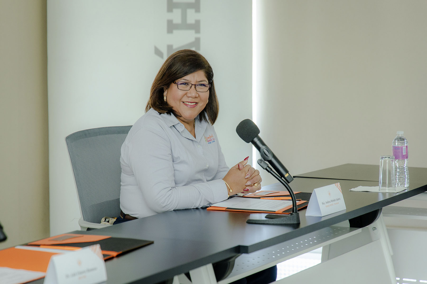 2 / 16 - Firma de Convenio con Xiimbal Weetel A.C.