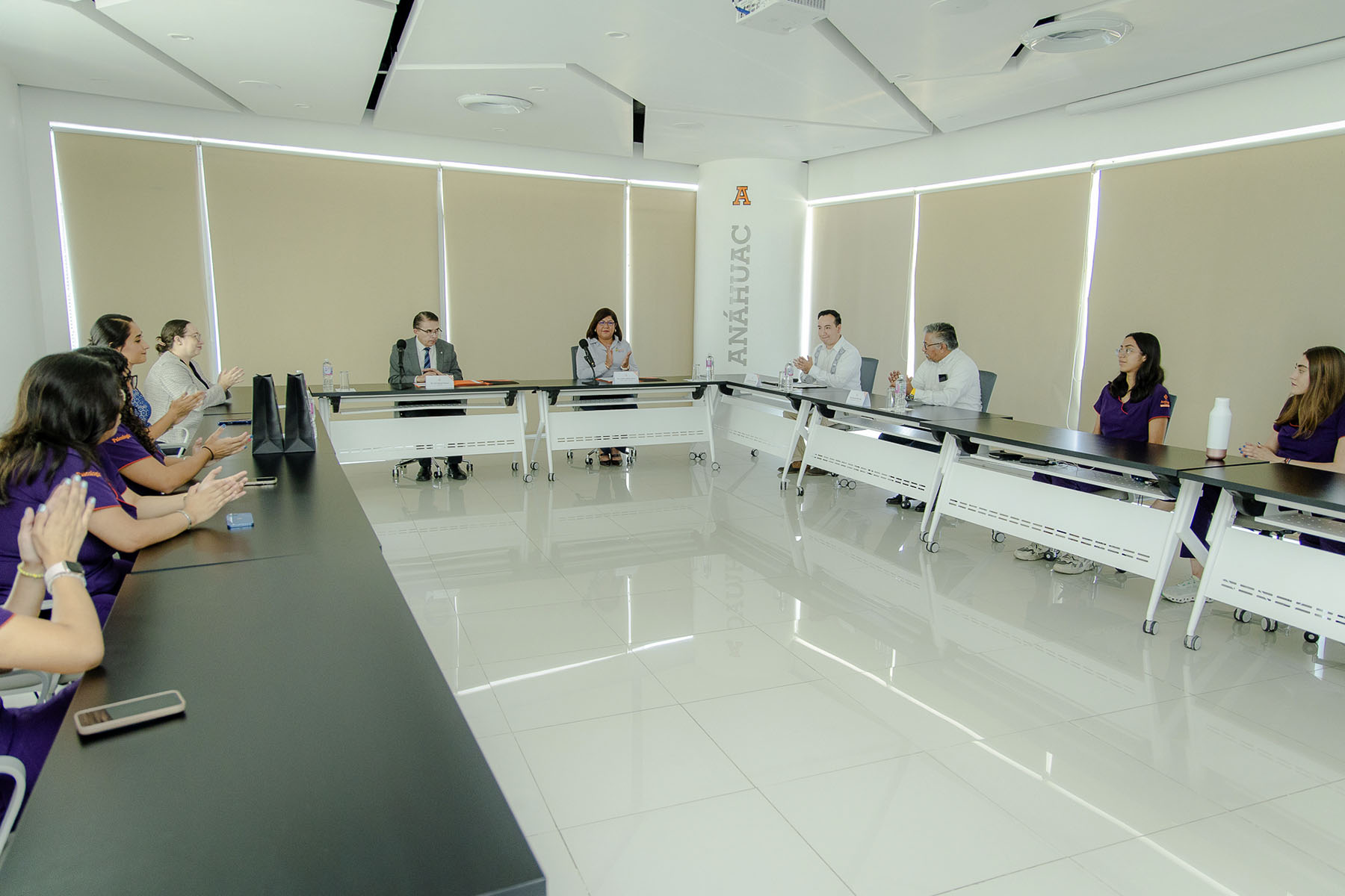 3 / 16 - Firma de Convenio con Xiimbal Weetel A.C.