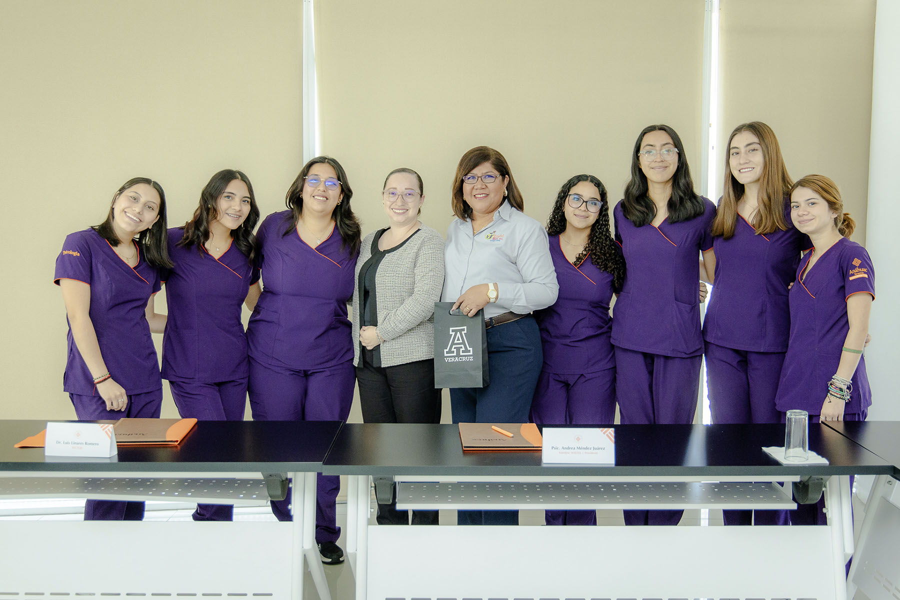 15 / 16 - Firma de Convenio con Xiimbal Weetel A.C.