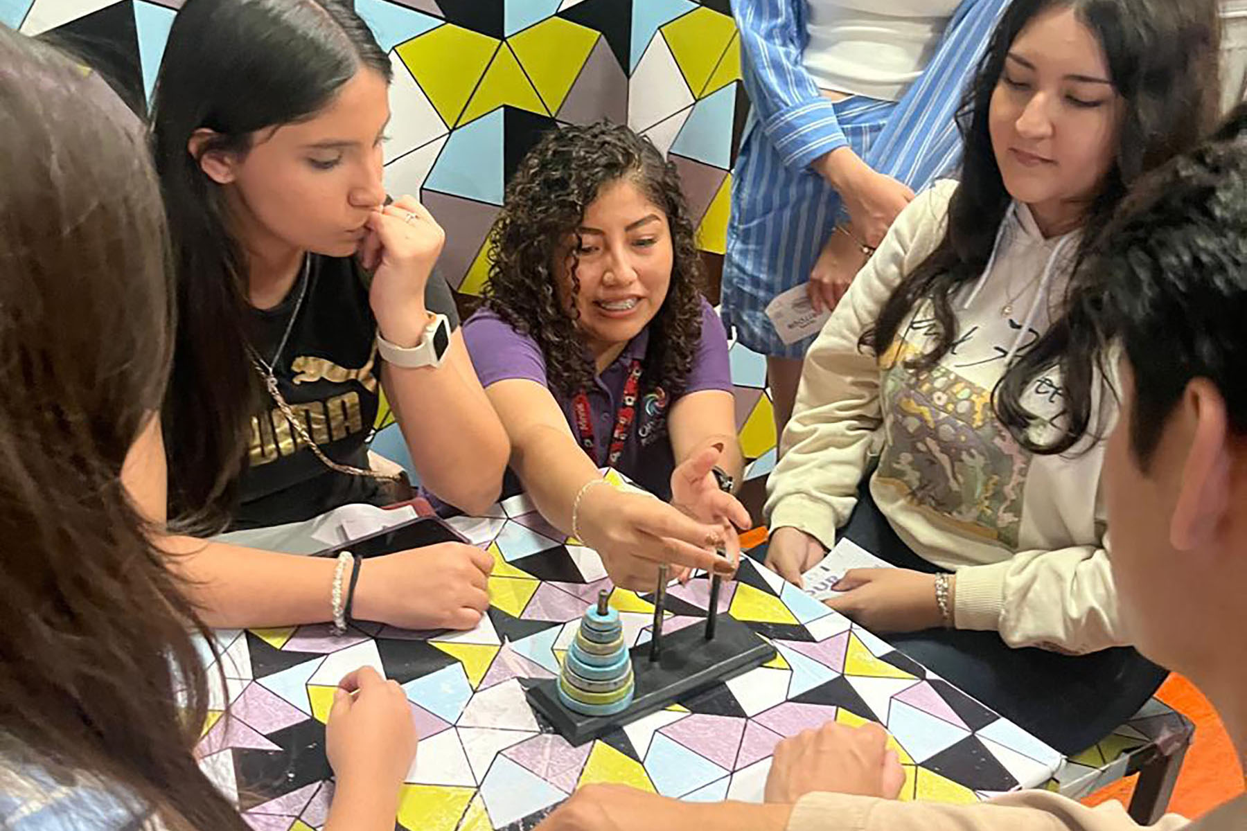 6 / 12 - Iniciamos con Creatividad y Arte una Nueva Generación en la Escuela de Diseño 6 / 12 - Iniciamos con Creatividad y Arte una Nueva Generación en la Escuela de Diseño