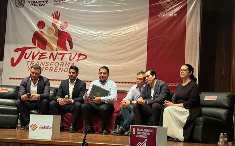 2 / 4 - Alumnos Anáhuac Ganan Premio de Emprendimiento
