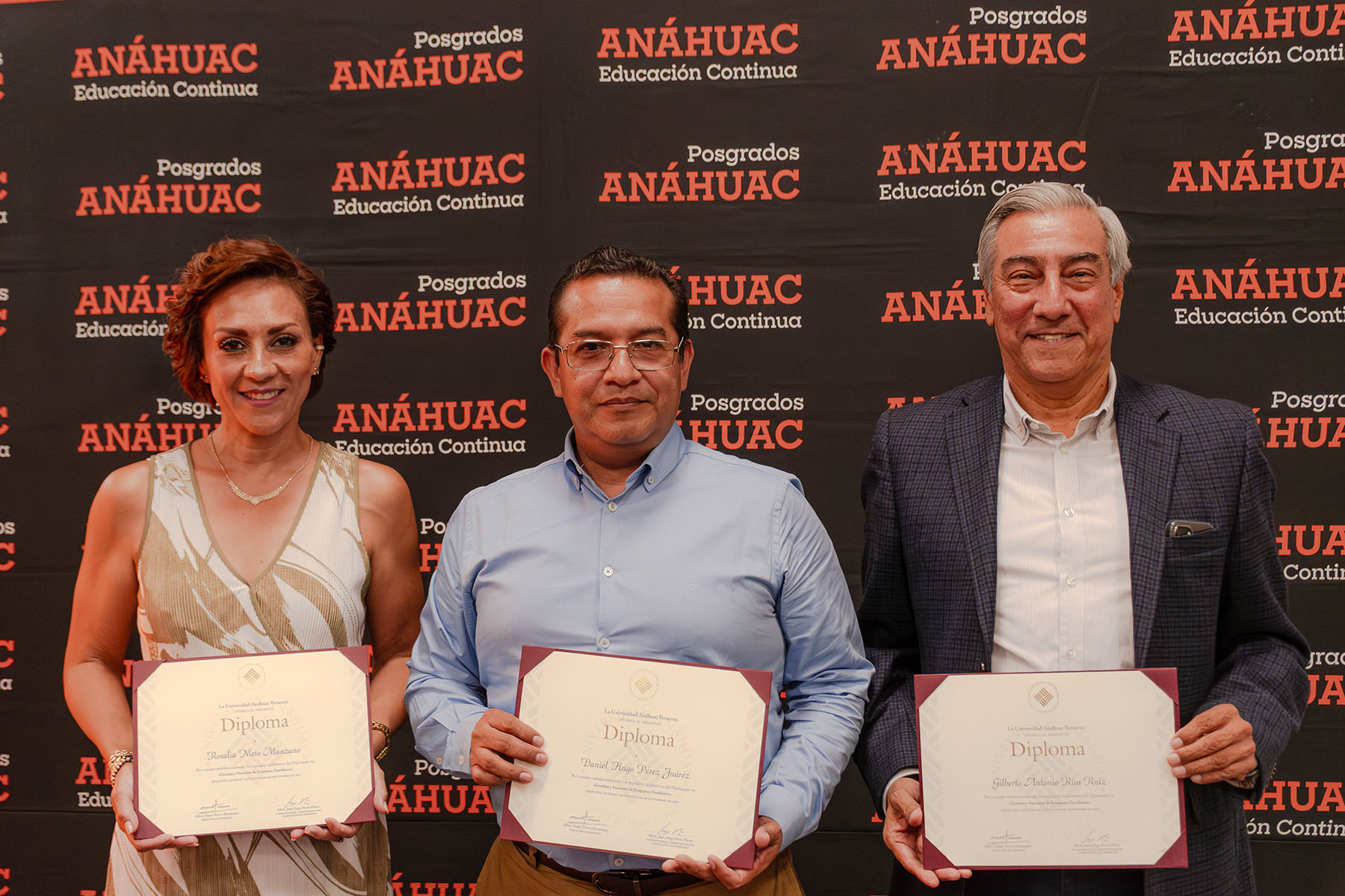 8 / 76 - Ceremonia de Clausura de Diplomados 8 / 76 - Ceremonia de Clausura de Diplomados