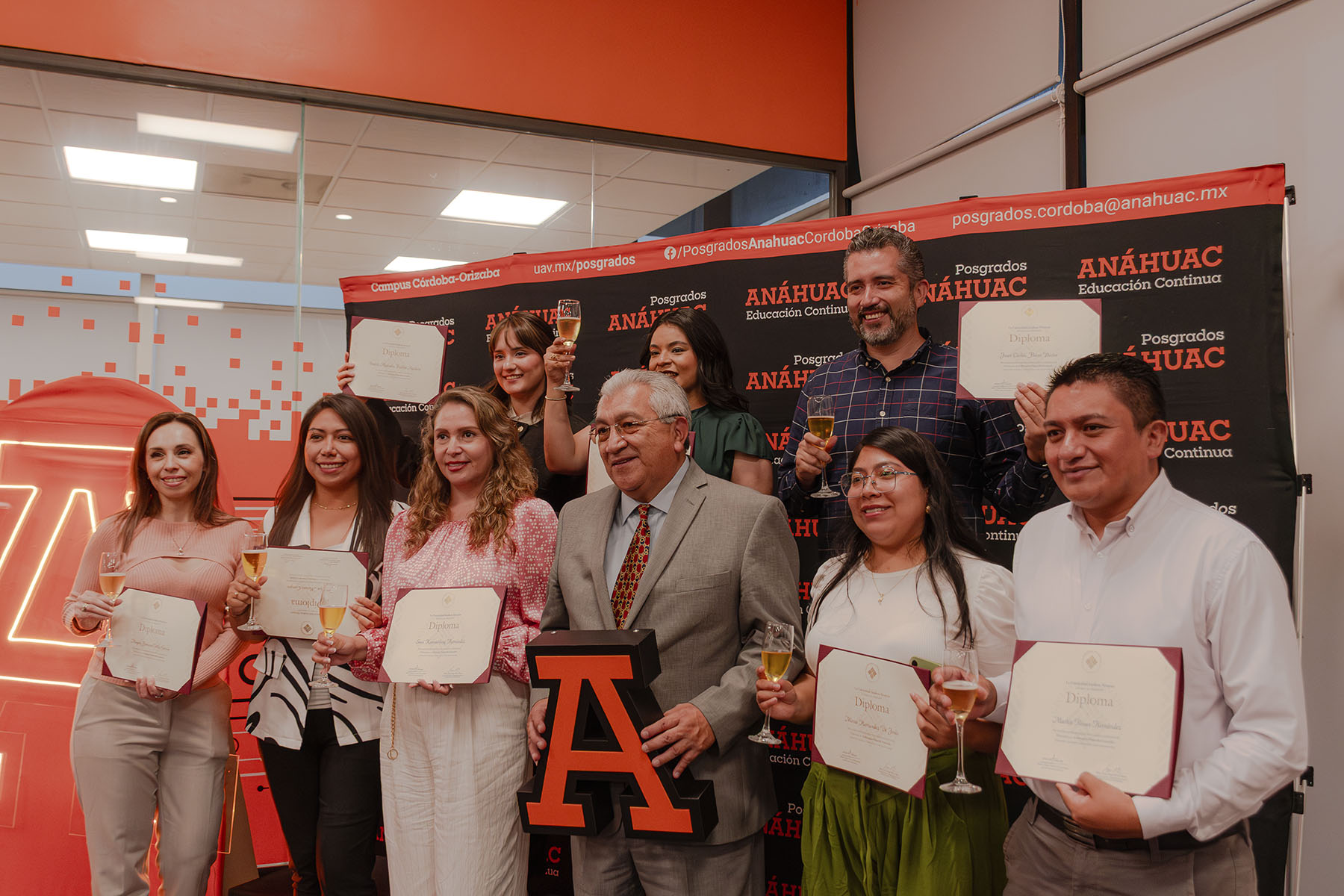 15 / 76 - Ceremonia de Clausura de Diplomados 15 / 76 - Ceremonia de Clausura de Diplomados