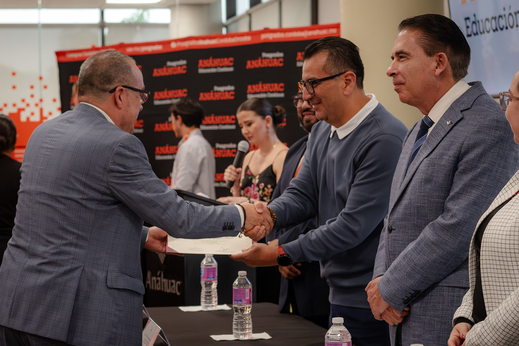 37 / 76 - Ceremonia de Clausura de Diplomados 37 / 76 - Ceremonia de Clausura de Diplomados