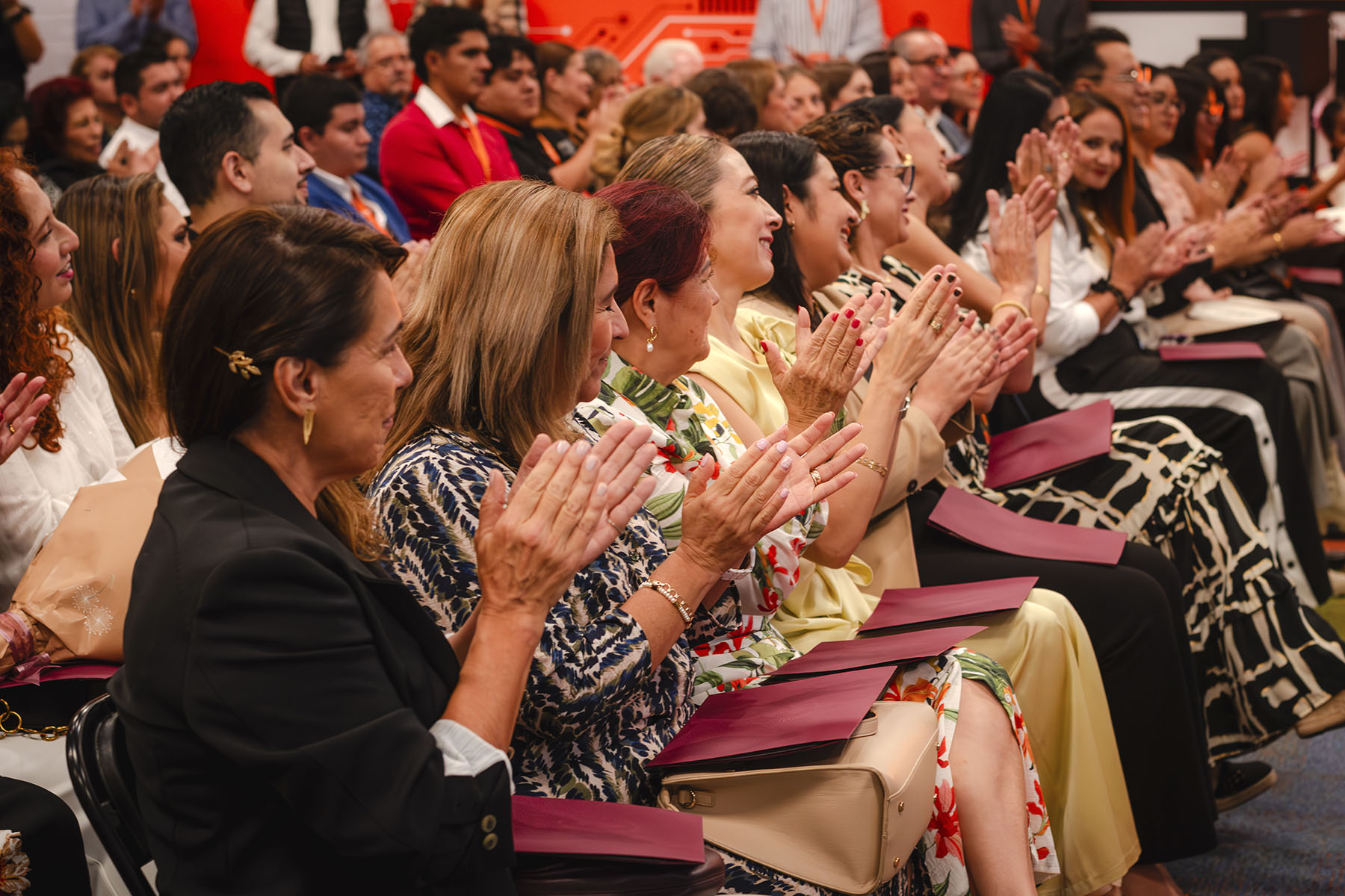 45 / 76 - Ceremonia de Clausura de Diplomados 45 / 76 - Ceremonia de Clausura de Diplomados