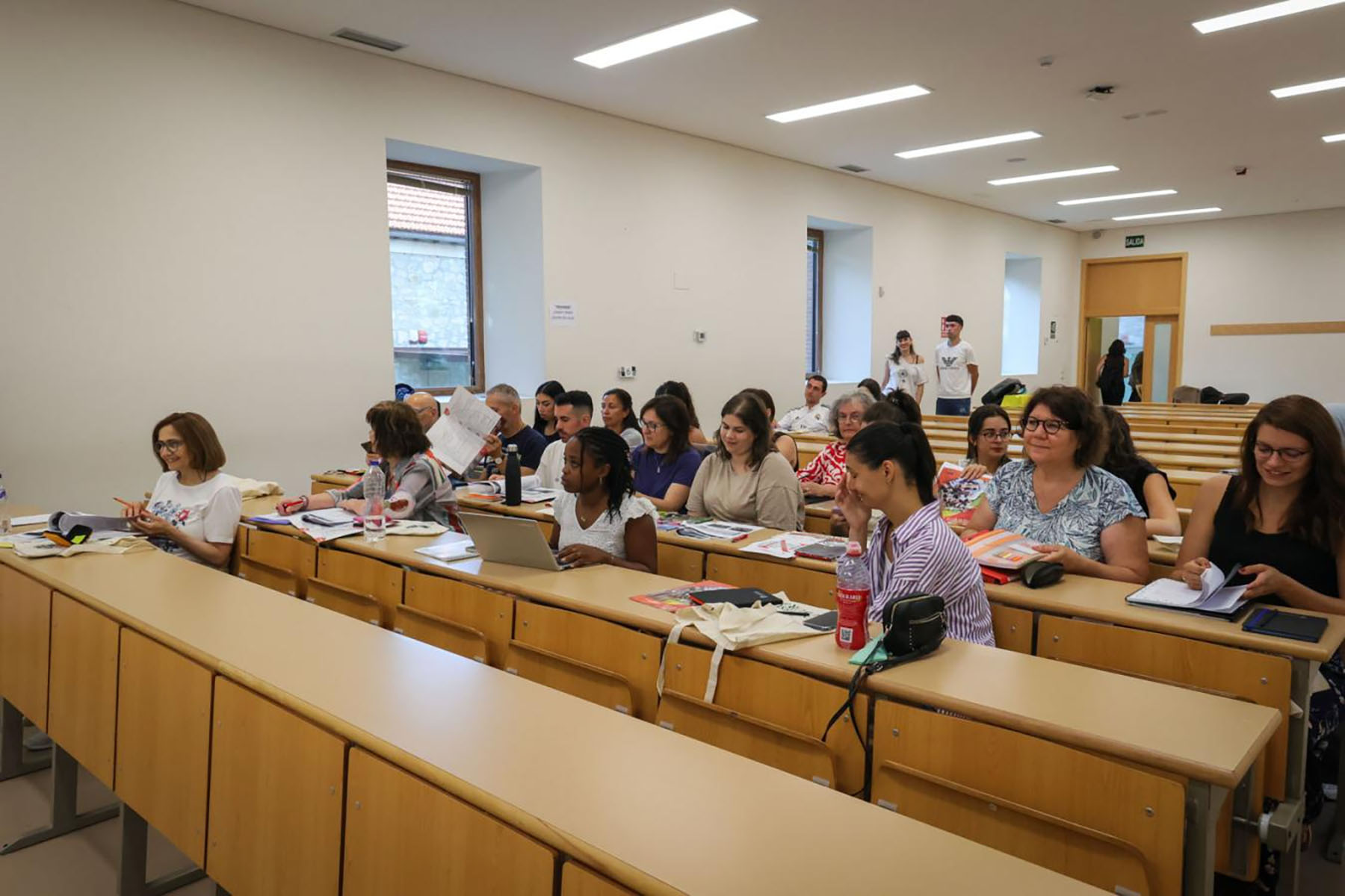 2 / 8 - Colaboradora Realiza Estancia Académica en España 2 / 8 - Colaboradora Realiza Estancia Académica en España