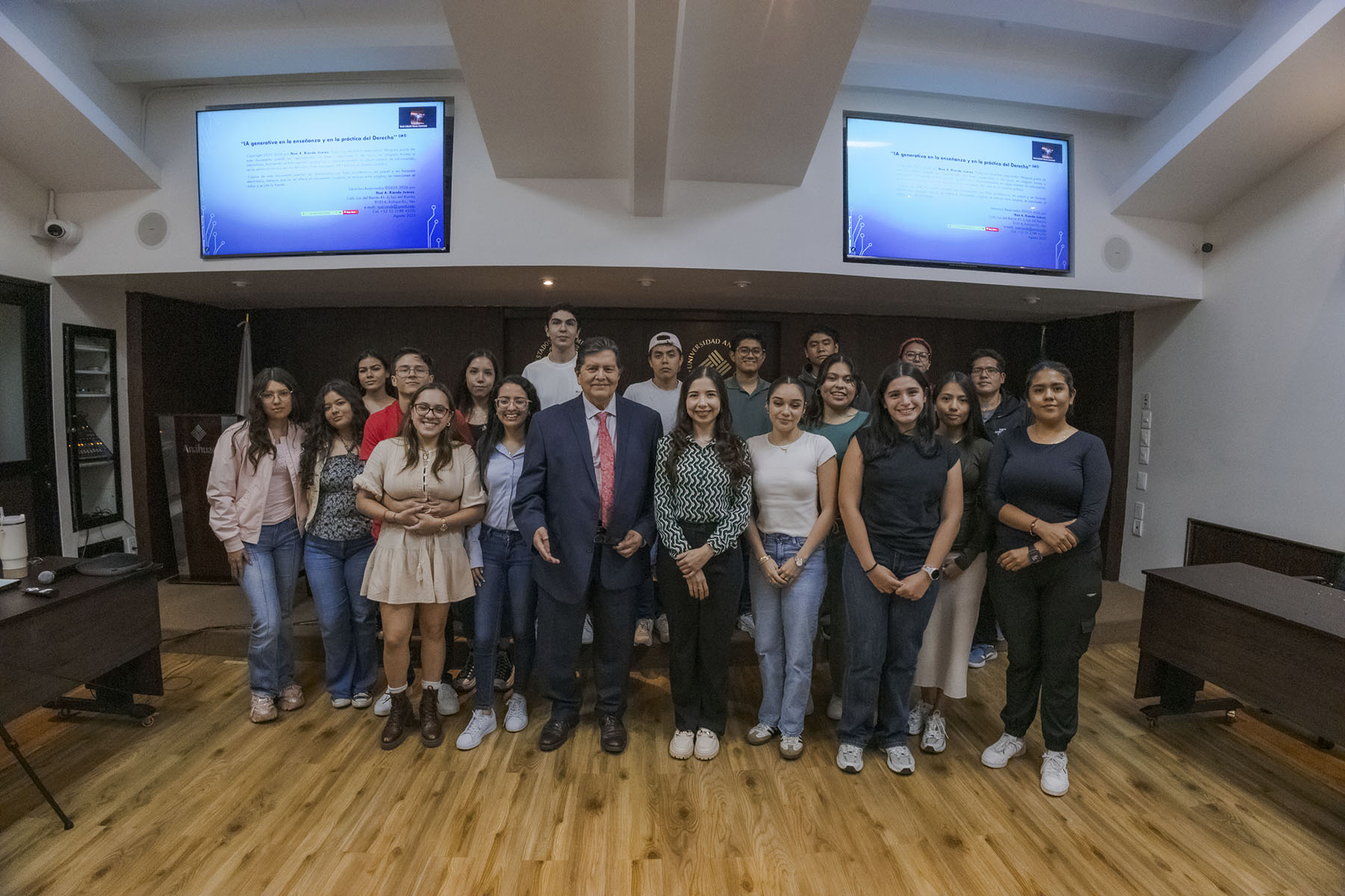 9 / 10 - Conferencia: La Inteligencia Artificial Generativa en la Enseñanza y la Práctica 9 / 10 - Conferencia: La Inteligencia Artificial Generativa en la Enseñanza y la Práctica