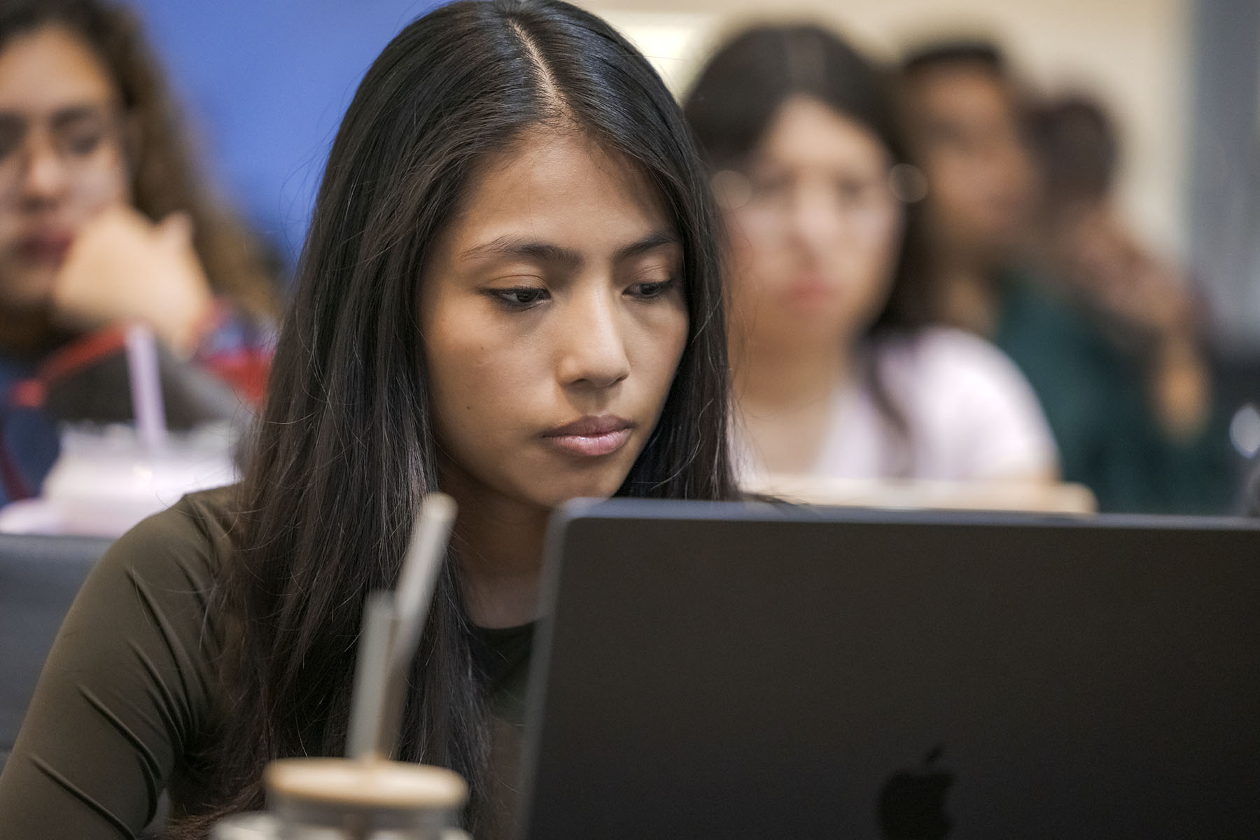 4 / 10 - Conferencia: La Inteligencia Artificial Generativa en la Enseñanza y la Práctica 4 / 10 - Conferencia: La Inteligencia Artificial Generativa en la Enseñanza y la Práctica