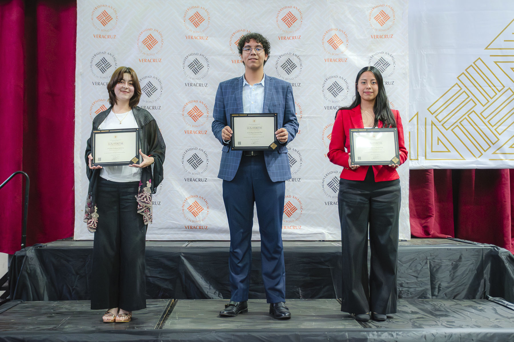 15 / 88 - Premios Lux et Veritas: Galería 15 / 88 - Premios Lux et Veritas: Galería