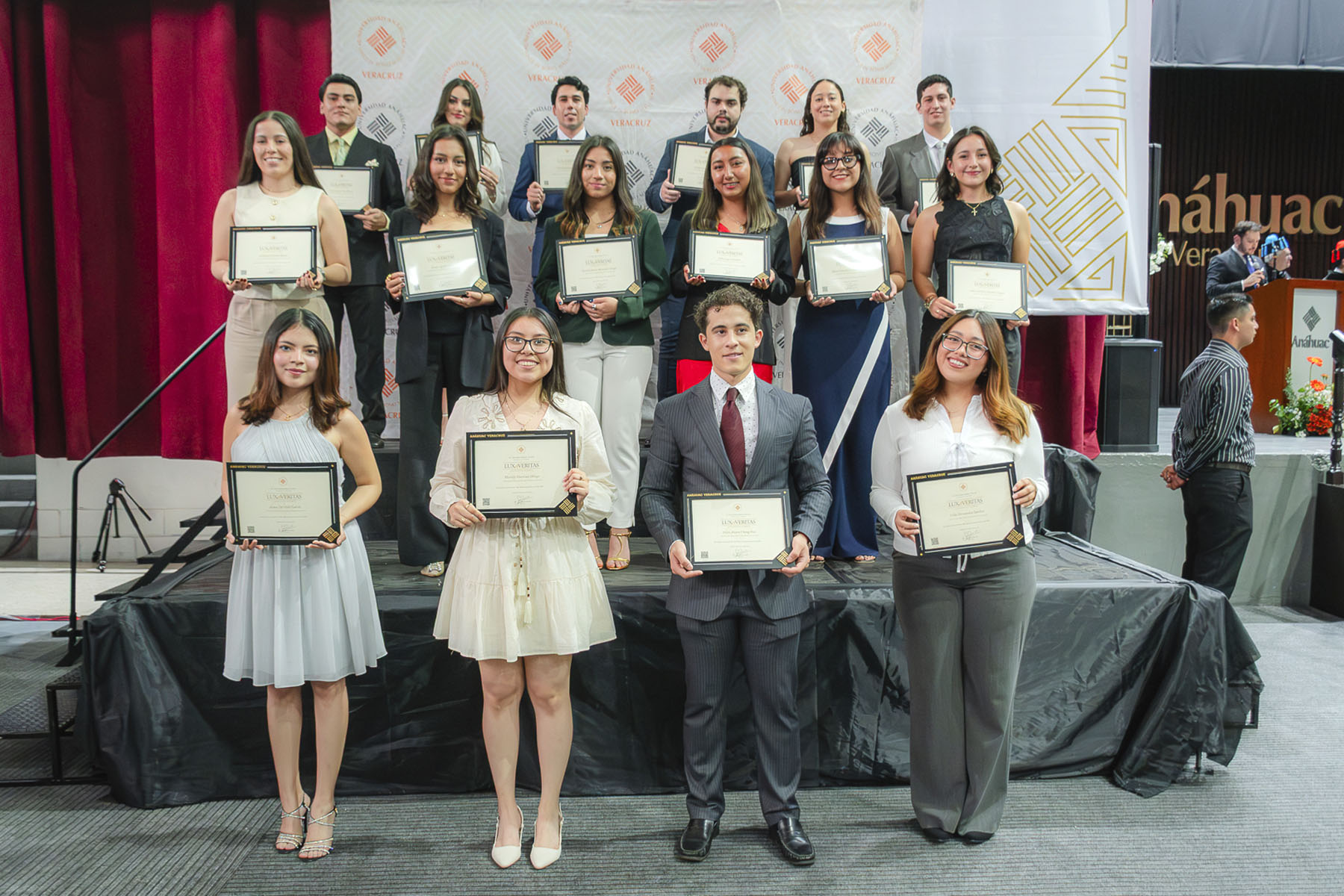 25 / 88 - Premios Lux et Veritas: Galería 25 / 88 - Premios Lux et Veritas: Galería