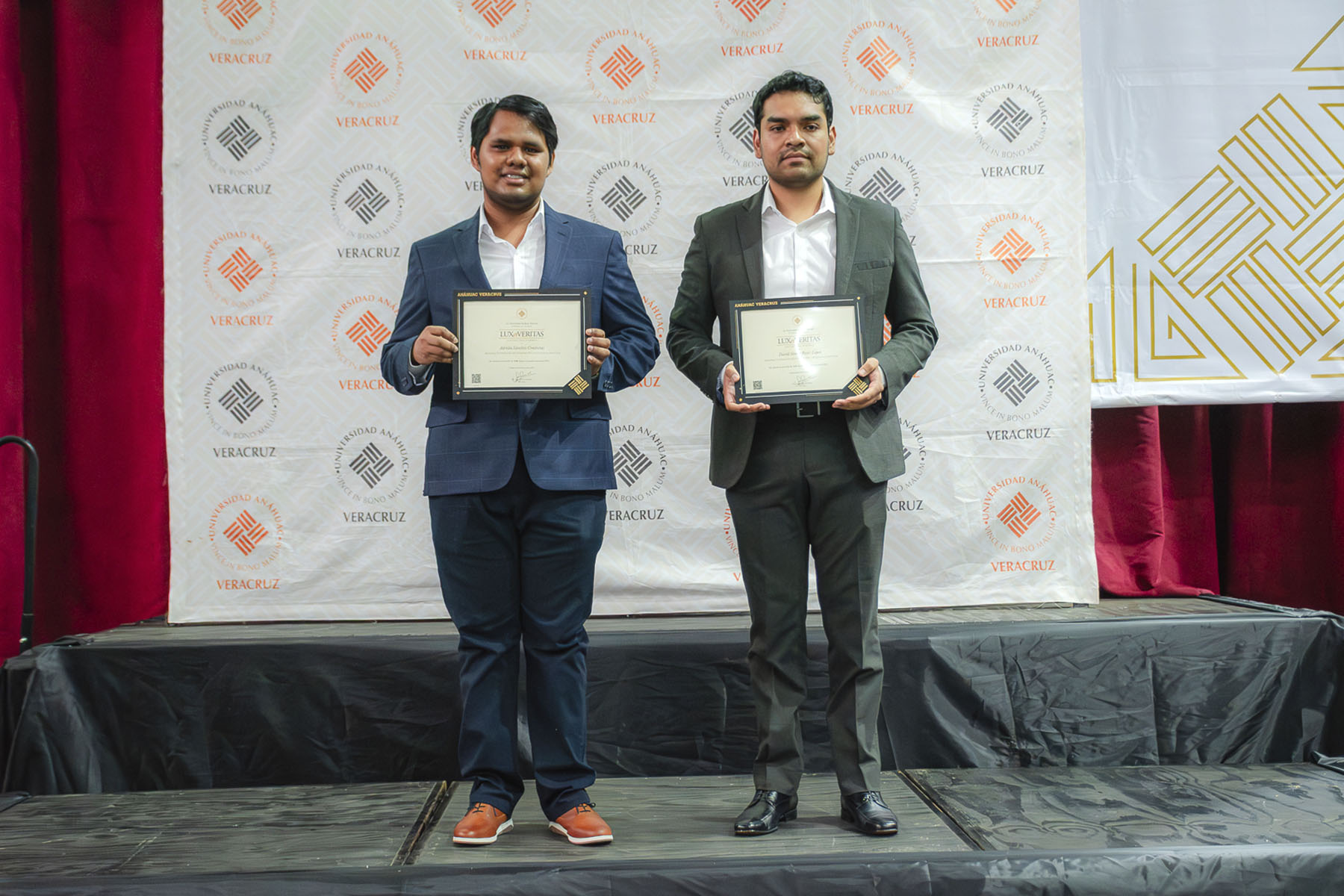 28 / 88 - Premios Lux et Veritas: Galería 28 / 88 - Premios Lux et Veritas: Galería