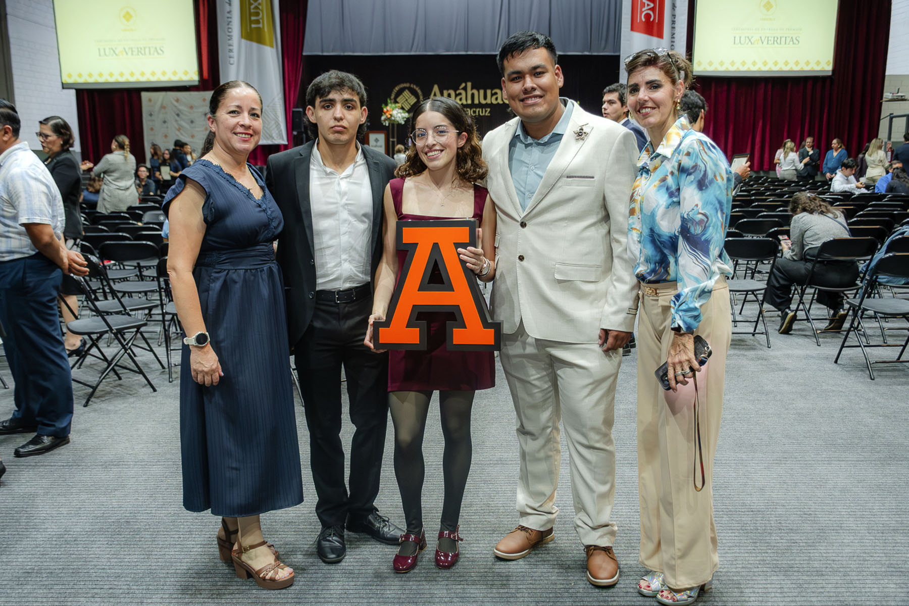 76 / 88 - Premios Lux et Veritas: Galería 76 / 88 - Premios Lux et Veritas: Galería