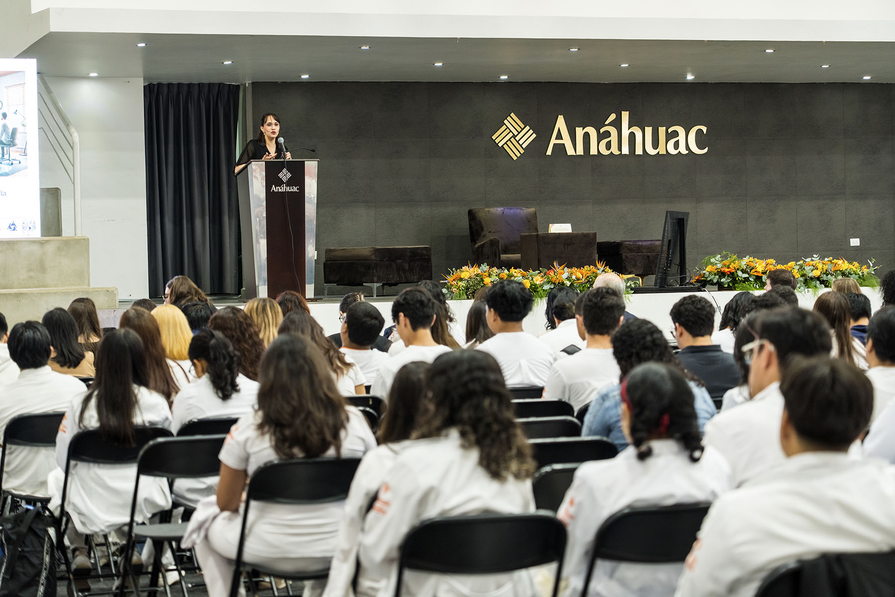 24 / 135 - Día Uno 24 / 135 - Día Uno