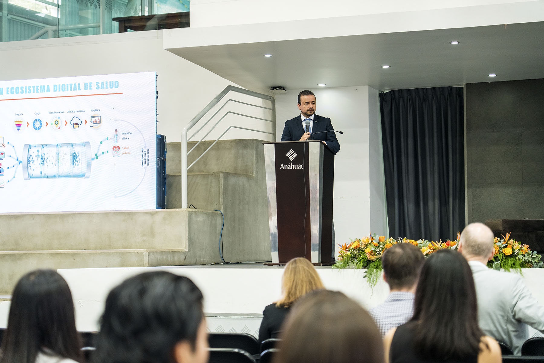 35 / 135 - Día Uno 35 / 135 - Día Uno