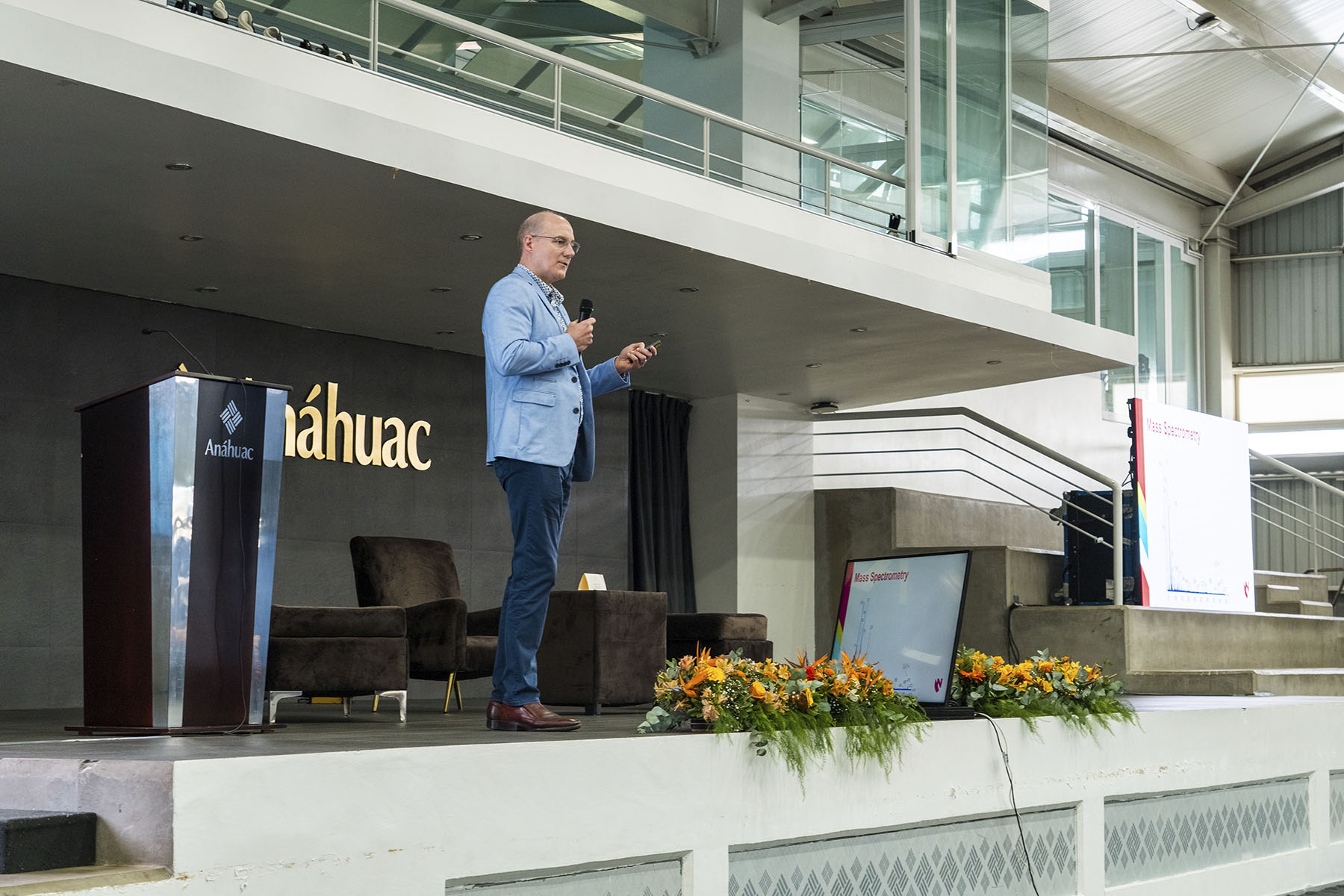 52 / 135 - Día Dos 52 / 135 - Día Dos