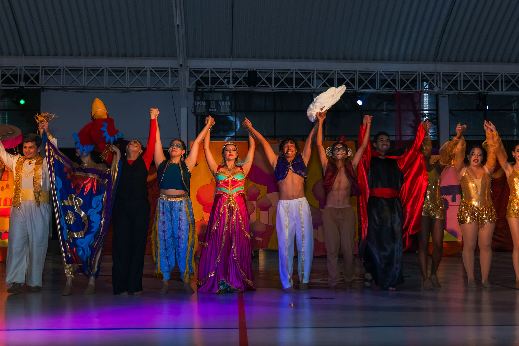 55 / 91 - Arte y Cultura 55 / 91 - Arte y Cultura