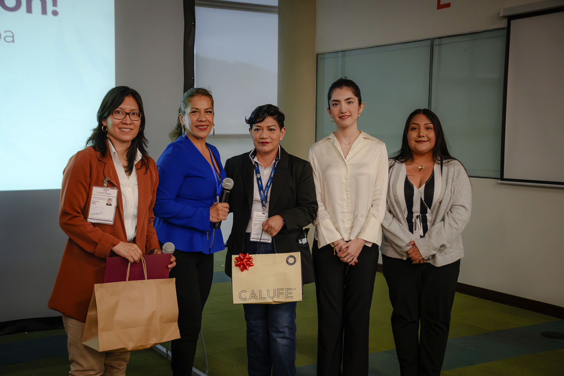 1 / 2 - Conferencia SAT: Cultura Contributiva y Régimen Fiscal para Personas Físicas 1 / 2 - Conferencia SAT: Cultura Contributiva y Régimen Fiscal para Personas Físicas