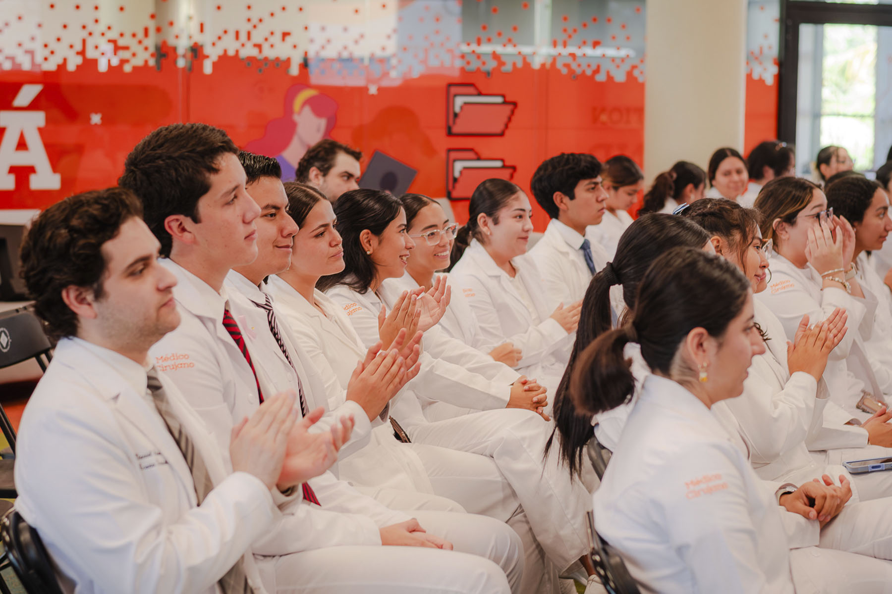 17 / 40 - Homenaje al Dr. Leonardo Verduzco Rodríguez en el Marco del Día del Médico 17 / 40 - Homenaje al Dr. Leonardo Verduzco Rodríguez en el Marco del Día del Médico