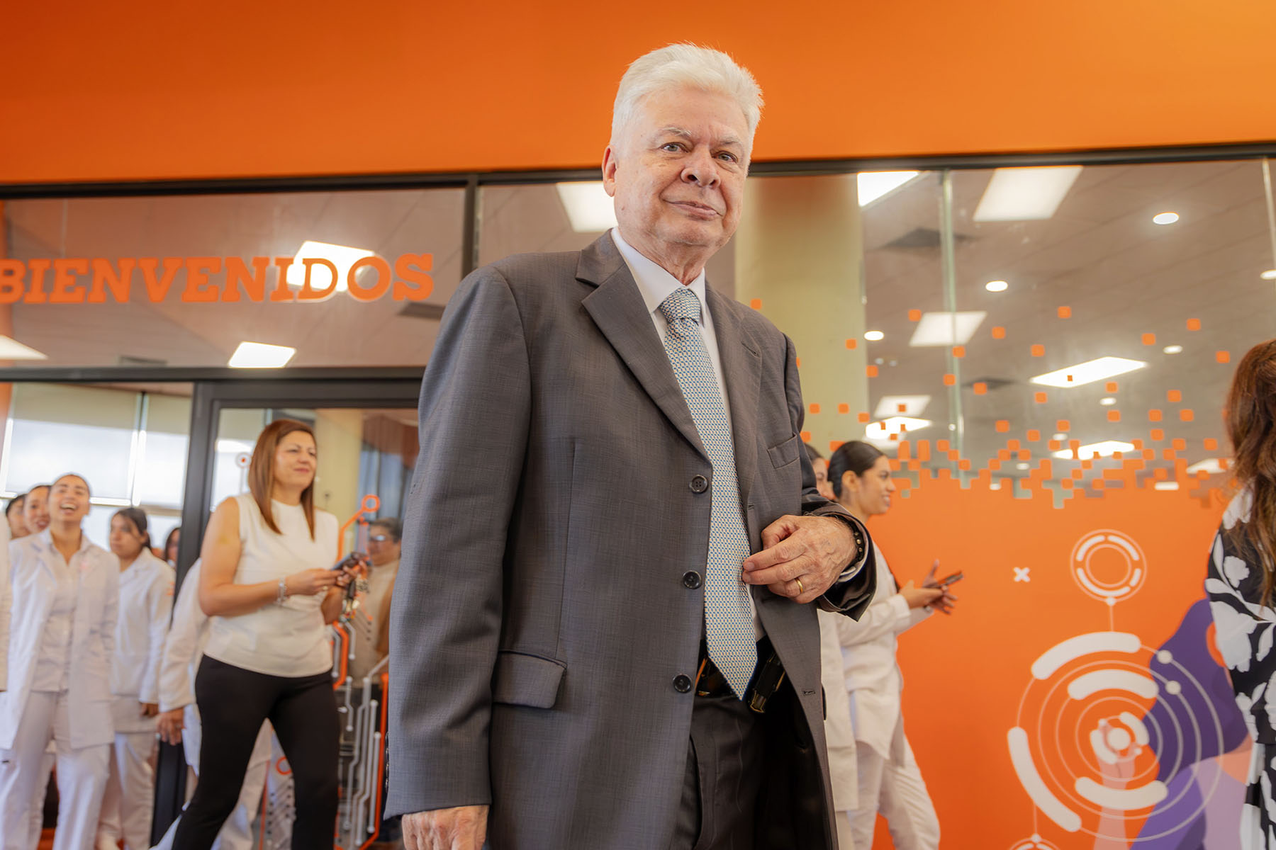 34 / 40 - Homenaje al Dr. Leonardo Verduzco Rodríguez en el Marco del Día del Médico 34 / 40 - Homenaje al Dr. Leonardo Verduzco Rodríguez en el Marco del Día del Médico