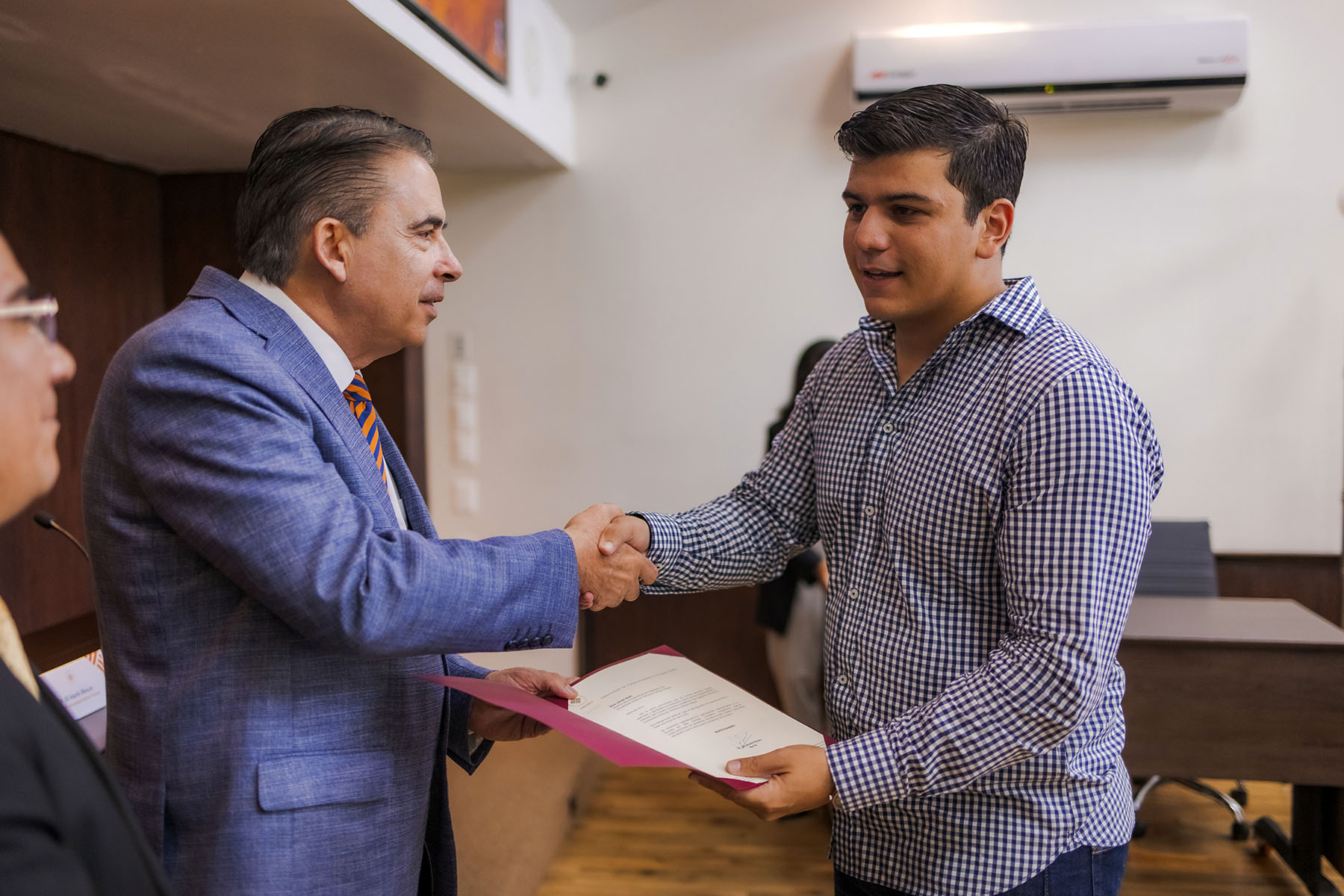 6 / 52 - Nombramiento de Alumnos Consejeros Consultivos Académicos 2025-2026 6 / 52 - Nombramiento de Alumnos Consejeros Consultivos Académicos 2025-2026