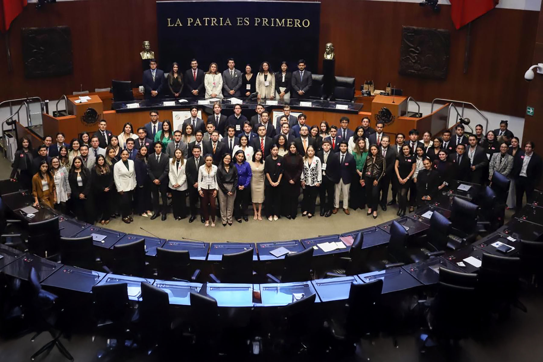 2 / 10 - Primer Parlamento Universitario de la Red Anáhuac en el Senado de la República 2 / 10 - Primer Parlamento Universitario de la Red Anáhuac en el Senado de la República