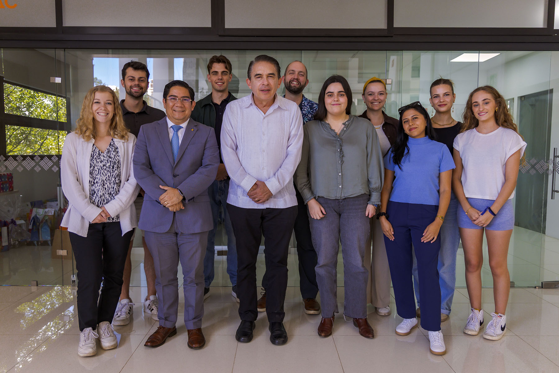 8 / 9 - Visita de Estudiantes Internacionales 202560: Un Enriquecimiento Mutuo 8 / 9 - Visita de Estudiantes Internacionales 202560: Un Enriquecimiento Mutuo