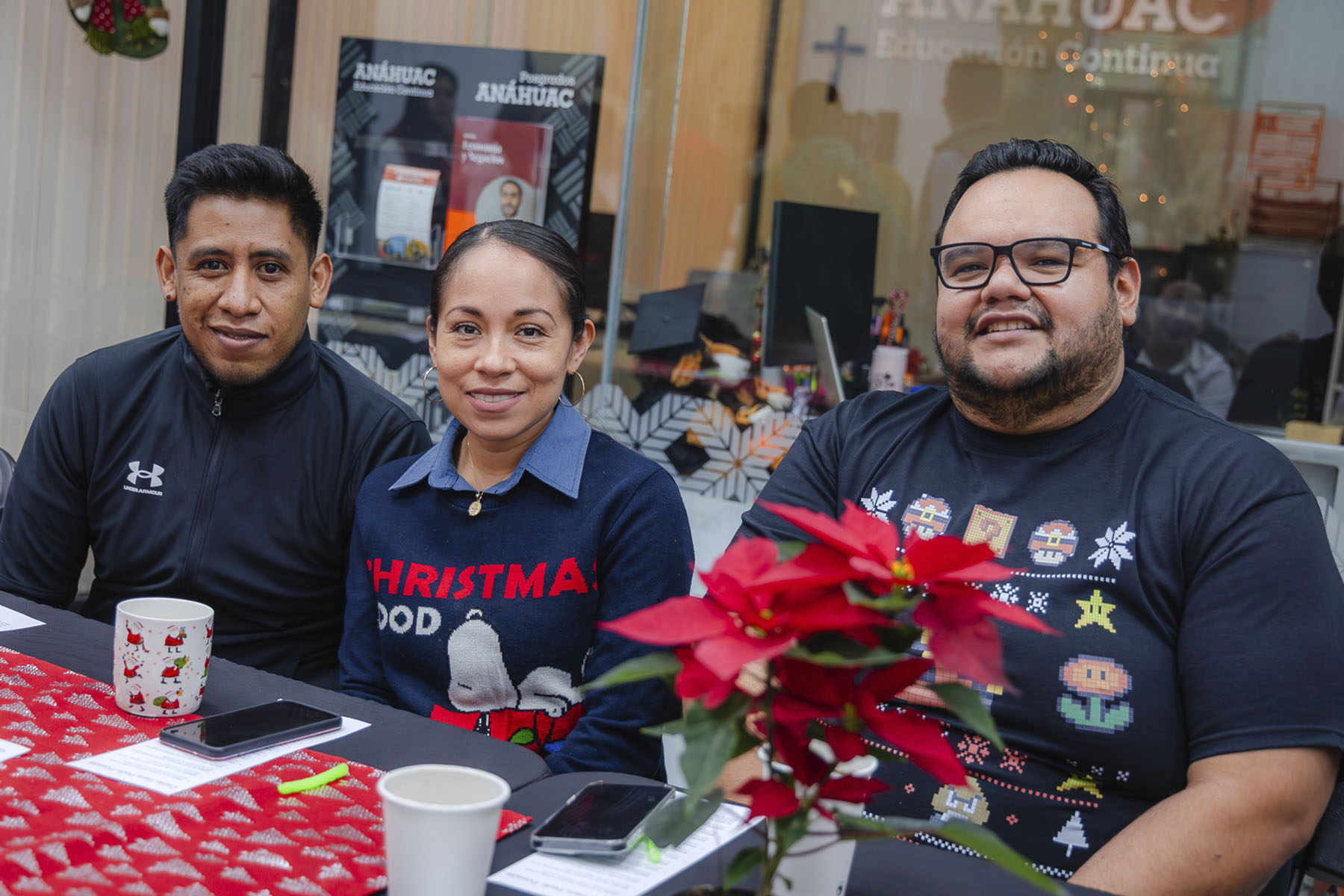 9 / 32 - Christmas Break de Posgrados 9 / 32 - Christmas Break de Posgrados