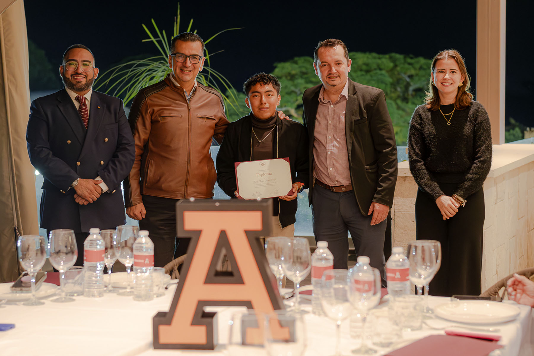 13 / 32 - Clausura del Curso en Cultura y Cata de Vinos Franceses 13 / 32 - Clausura del Curso en Cultura y Cata de Vinos Franceses