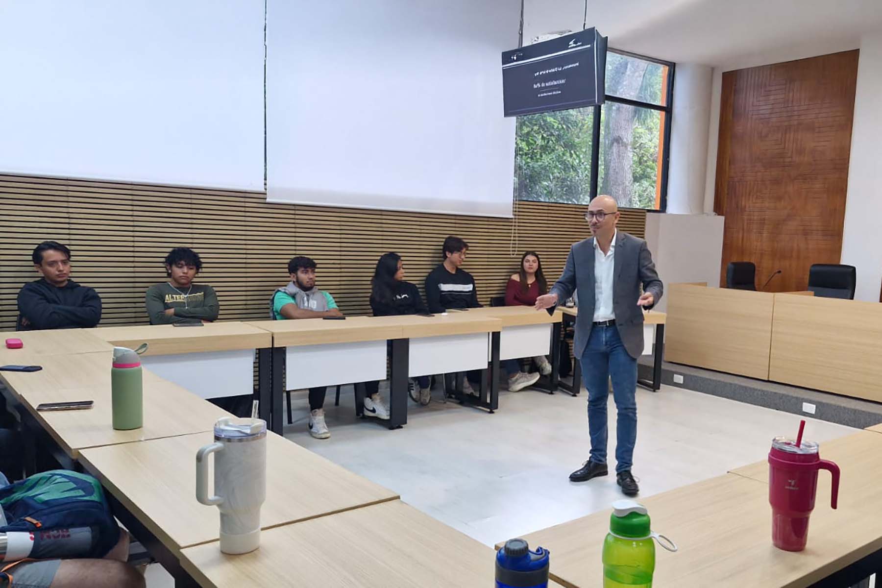 1 / 2 - Conferencia: Medios Alternos de Solución de Controversias 1 / 2 - Conferencia: Medios Alternos de Solución de Controversias