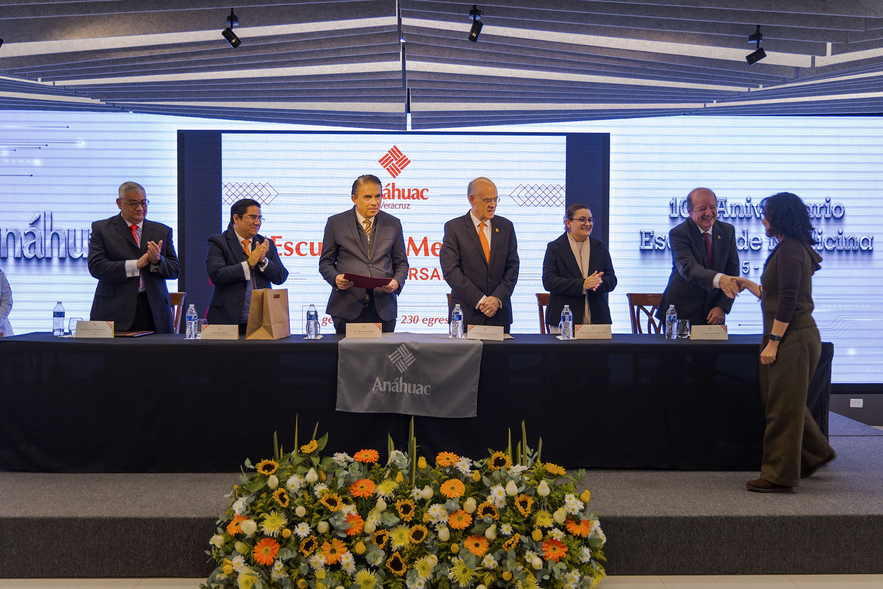 14 / 25 - La Escuela de Medicina Celebra 10 Años de Excelencia, Vocación y Liderazgo de Acción 14 / 25 - La Escuela de Medicina Celebra 10 Años de Excelencia, Vocación y Liderazgo de Acción