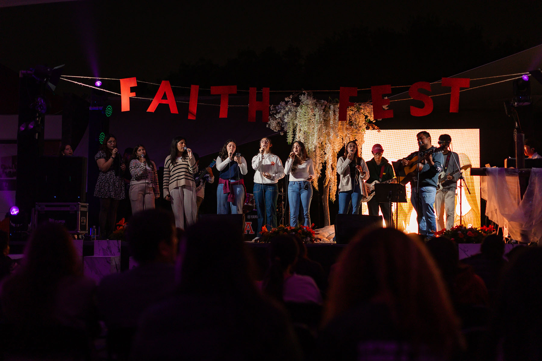 30 / 30 - Faith Fest: una Experiencia de Fe, Alegría y Formación Integral 30 / 30 - Faith Fest: una Experiencia de Fe, Alegría y Formación Integral