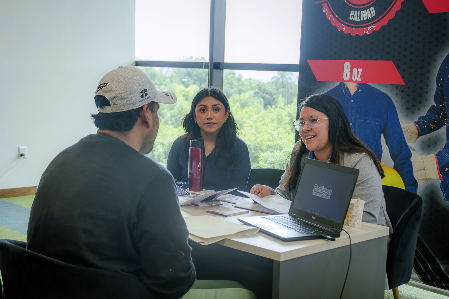 22 / 40 - Road2Work: Conecta a Más de 230 Estudiantes con el Mercado Laboral 22 / 40 - Road2Work: Conecta a Más de 230 Estudiantes con el Mercado Laboral