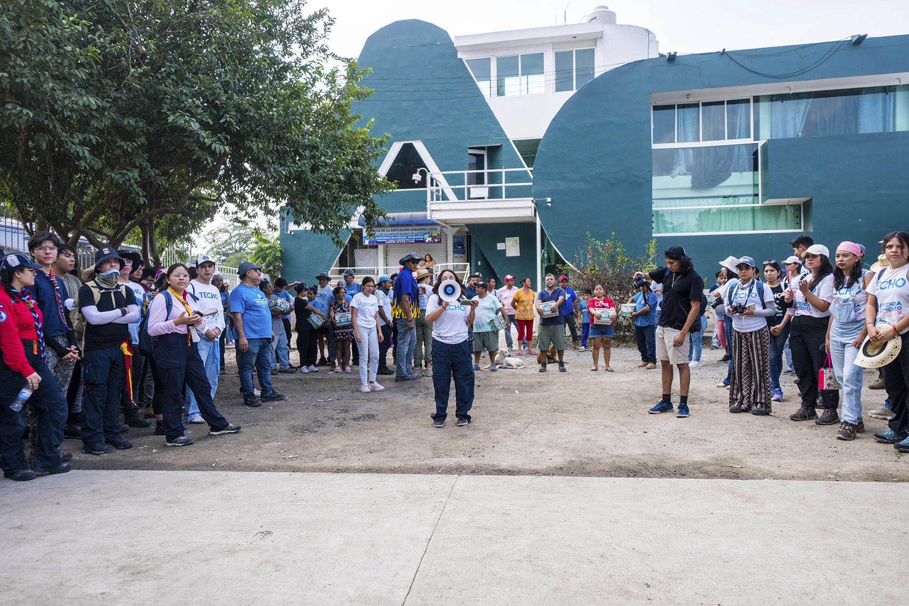 2 / 50 - ASUA Reconstruye 2 / 50 - ASUA Reconstruye