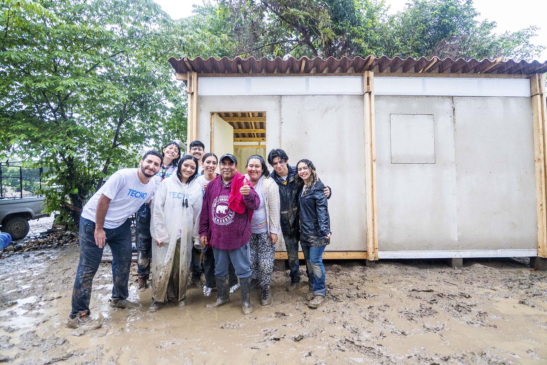 50 / 50 - ASUA Reconstruye 50 / 50 - ASUA Reconstruye