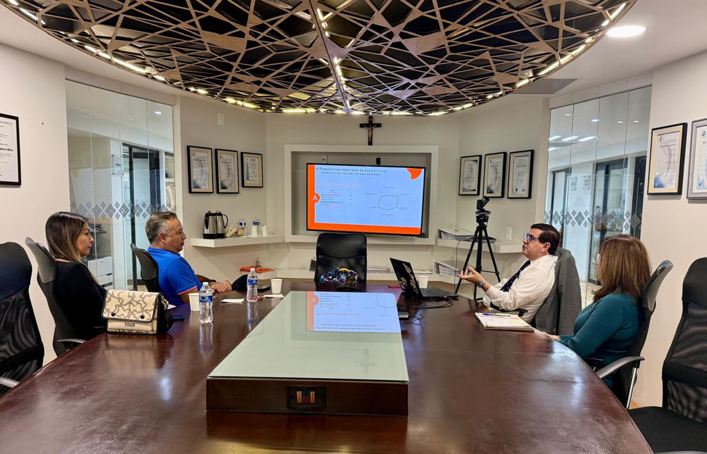 1 / 5 - Aceleradora de Empresas Anáhuac: Escala tu Empresa con Visión y Expertos 1 / 5 - Aceleradora de Empresas Anáhuac: Escala tu Empresa con Visión y Expertos