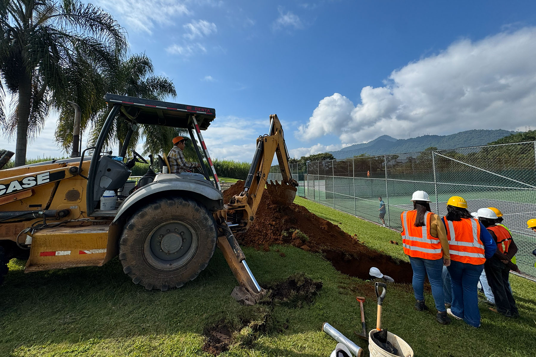 8 / 10 - Formación Técnica Desde el Terreno: Práctica de Mecánica de Suelos para Arquitectura 8 / 10 - Formación Técnica Desde el Terreno: Práctica de Mecánica de Suelos para Arquitectura