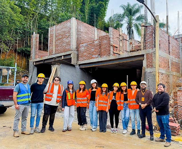 Aprender Desde la Obra: Prácticas de Campo de Estudiantes de Arquitectura