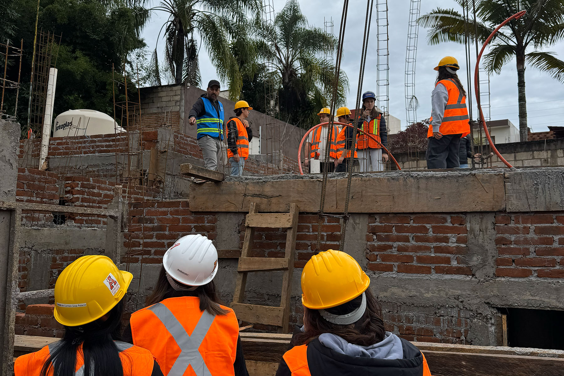 3 / 6 - Aprender Desde la Obra: Prácticas de Campo de Estudiantes de Arquitectura 3 / 6 - Aprender Desde la Obra: Prácticas de Campo de Estudiantes de Arquitectura