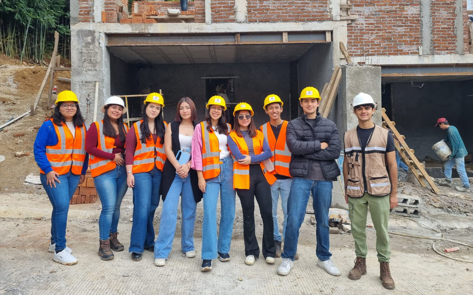 1 / 8 - Prácticas de Campo en la Asignatura de Edificación Media 1 / 8 - Prácticas de Campo en la Asignatura de Edificación Media