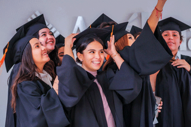 Ceremonia de Graduación de la Generación Fundadora