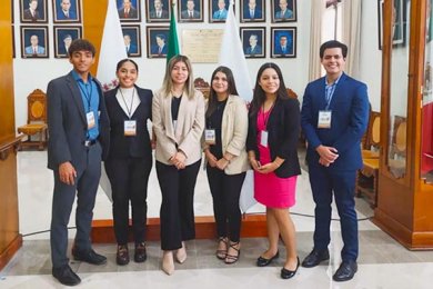 Estudiantes de la Escuela de Derecho Participan en el Cabildo Juvenil 2025