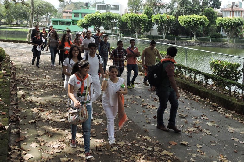 Caminata a la Puerta Santa para ganar la Indulgencia Plenaria 2 / 8 - Caminata a la Puerta Santa para ganar la Indulgencia Plenaria
