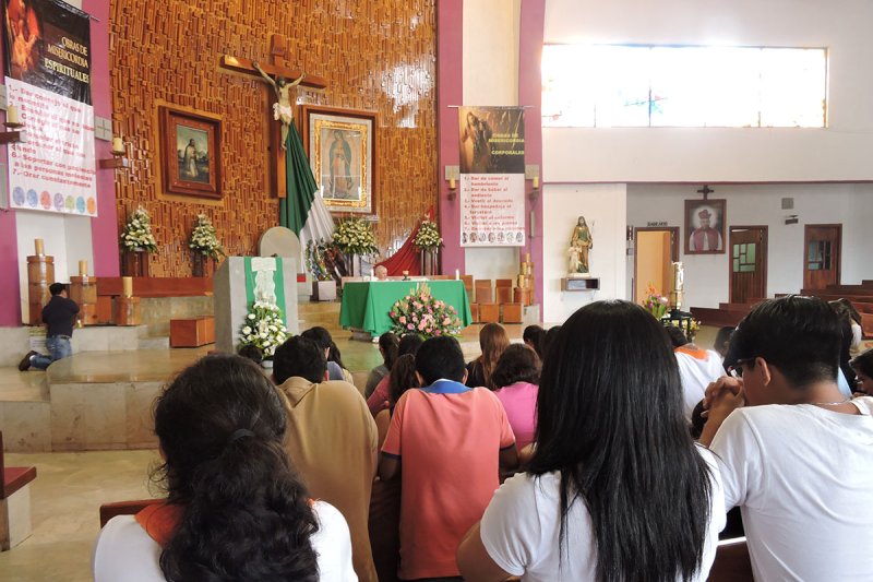 Caminata a la Puerta Santa para ganar la Indulgencia Plenaria 8 / 8 - Caminata a la Puerta Santa para ganar la Indulgencia Plenaria